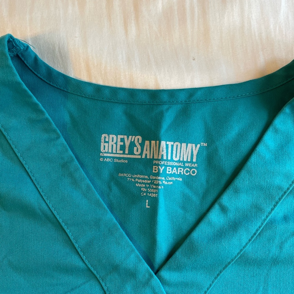 greys anatomy scrub top